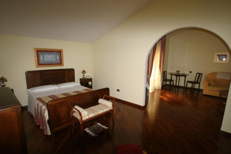 Tavernola - Locanda Di Campagna Battipaglia Bagian luar foto